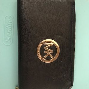 Michael kors wallet